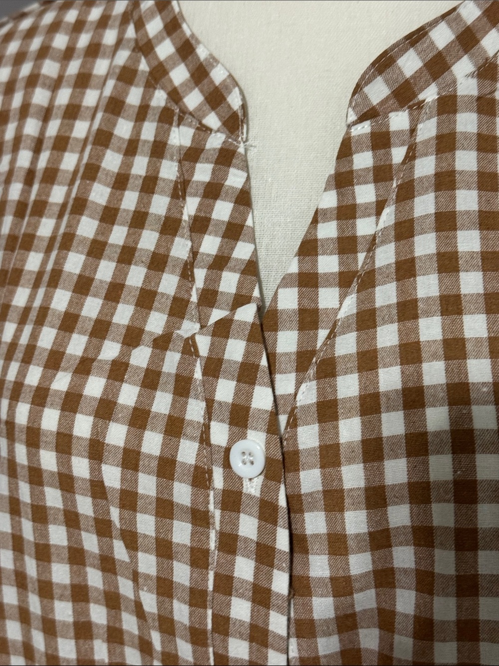 Lomon Brown and White Gingham Button-Front Top L - Picture 2 of 9